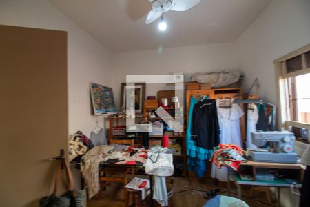 Casa à venda com 300m², 4 quartos e 3 vagas Casa à venda com 300m², 4 quartos e 3 vagasQuarto 3