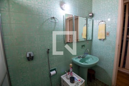 Casa à venda com 300m², 4 quartos e 3 vagas Casa à venda com 300m², 4 quartos e 3 vagasBanheiro