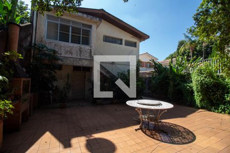 Casa à venda com 300m², 4 quartos e 3 vagas Casa à venda com 300m², 4 quartos e 3 vagasJardim