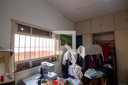 Casa à venda com 300m², 4 quartos e 3 vagas Casa à venda com 300m², 4 quartos e 3 vagasQuarto 3