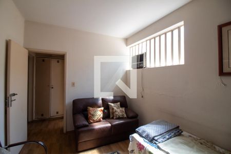 Casa à venda com 300m², 4 quartos e 3 vagas Casa à venda com 300m², 4 quartos e 3 vagasQuarto 1 - Escritorio