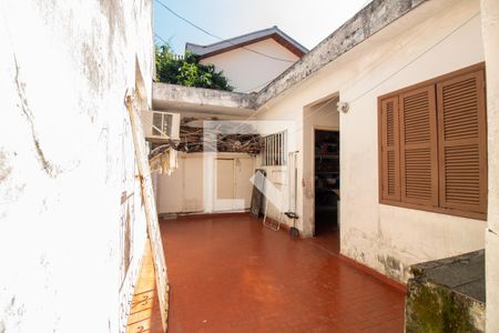 Casa à venda com 300m², 4 quartos e 3 vagas Casa à venda com 300m², 4 quartos e 3 vagasQuintal