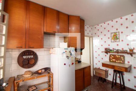 Casa à venda com 300m², 4 quartos e 3 vagas Casa à venda com 300m², 4 quartos e 3 vagasCozinha