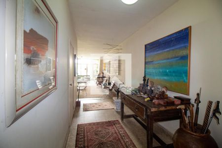 Casa à venda com 300m², 4 quartos e 3 vagas Casa à venda com 300m², 4 quartos e 3 vagasHall de entrada