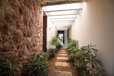 Casa à venda com 300m², 4 quartos e 3 vagas Casa à venda com 300m², 4 quartos e 3 vagasGaragem