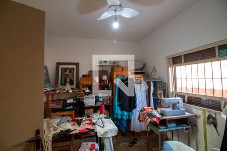 Casa à venda com 300m², 4 quartos e 3 vagas Casa à venda com 300m², 4 quartos e 3 vagasQuarto 3