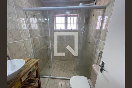 Banheiro de kitnet/studio para alugar com 1 quarto, 17m² em Jardim Bonfiglioli, São Paulo