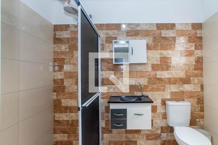 banheiro  de kitnet/studio para alugar com 1 quarto, 20m² em Jardim Paraíso, Guarulhos