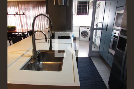 Cozinha de apartamento para alugar com 2 quartos, 94m² em Jardim Fonte do Morumbi, São Paulo