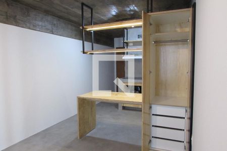 Dormitório de apartamento à venda com 1 quarto, 34m² em Vila Indiana, São Paulo