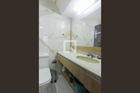 Banheiro de apartamento para alugar com 1 quarto, 35m² em Floresta, Porto Alegre