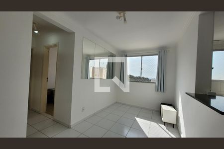 Sala de apartamento à venda com 2 quartos, 44m² em Vila Trinta E Um de Março, Campinas