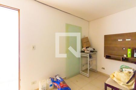 Quarto 1 de casa para alugar com 2 quartos, 100m² em Km 18, Osasco