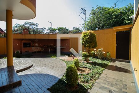 Casa à venda com 423m², 4 quartos e 8 vagas Casa à venda com 423m², 4 quartos e 8 vagasChurrasqueira