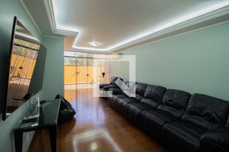 Casa à venda com 423m², 4 quartos e 8 vagas Casa à venda com 423m², 4 quartos e 8 vagasSala de Tv