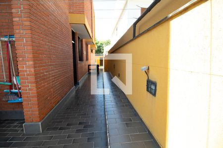 Casa à venda com 423m², 4 quartos e 8 vagas Casa à venda com 423m², 4 quartos e 8 vagasQuintal