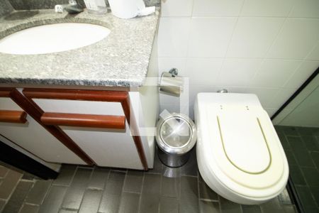 Casa à venda com 423m², 4 quartos e 8 vagas Casa à venda com 423m², 4 quartos e 8 vagasBanheiro 5