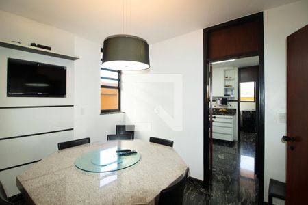 Casa à venda com 423m², 4 quartos e 8 vagas Casa à venda com 423m², 4 quartos e 8 vagasCopa