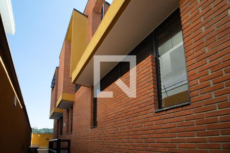 Casa à venda com 423m², 4 quartos e 8 vagas Casa à venda com 423m², 4 quartos e 8 vagasEntrada