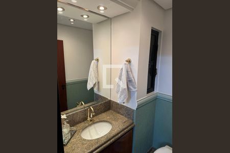 Casa à venda com 423m², 4 quartos e 8 vagas Casa à venda com 423m², 4 quartos e 8 vagasLavabo