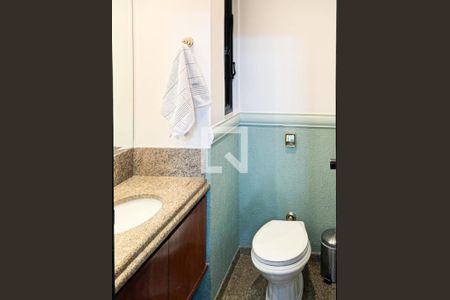 Casa à venda com 423m², 4 quartos e 8 vagas Casa à venda com 423m², 4 quartos e 8 vagasLavabo