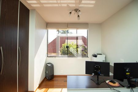 Casa à venda com 423m², 4 quartos e 8 vagas Casa à venda com 423m², 4 quartos e 8 vagasHall