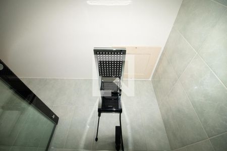 Casa à venda com 423m², 4 quartos e 8 vagas Casa à venda com 423m², 4 quartos e 8 vagasBanheiro da Suíte 2