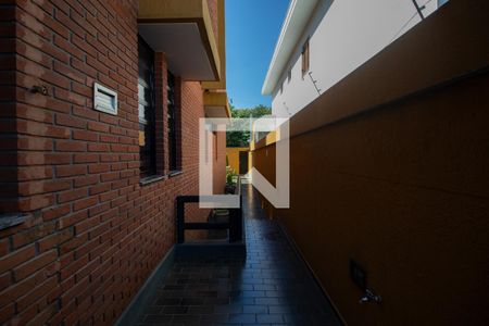 Casa à venda com 423m², 4 quartos e 8 vagas Casa à venda com 423m², 4 quartos e 8 vagasQuintal
