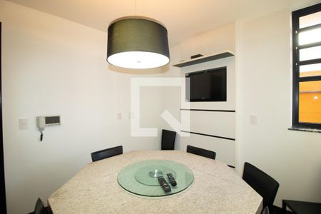 Casa à venda com 423m², 4 quartos e 8 vagas Casa à venda com 423m², 4 quartos e 8 vagasCopa