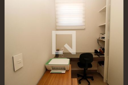 Escritório de apartamento para alugar com 4 quartos, 135m² em Santa Tereza, Belo Horizonte