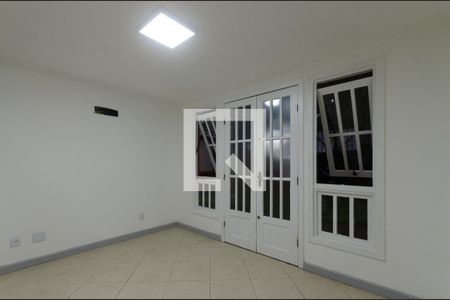 sala de casa de condomínio à venda com 3 quartos, 143m² em Teresópolis, Porto Alegre