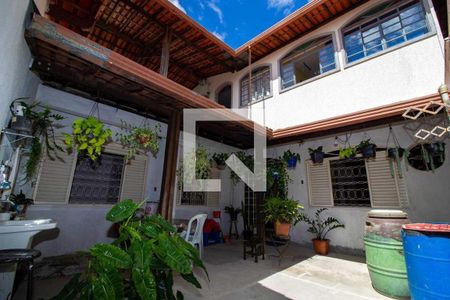 Casa à venda com 4 quartos, 333m² em Paraíso, Belo Horizonte