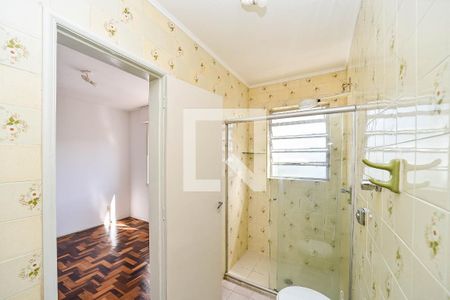 Banheiro de apartamento à venda com 1 quarto, 45m² em Passo D’areia, Porto Alegre