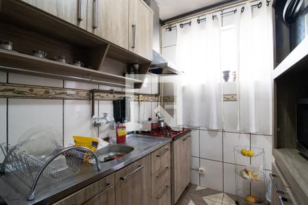 Cozinha de apartamento à venda com 2 quartos, 45m² em Humaitá, Porto Alegre