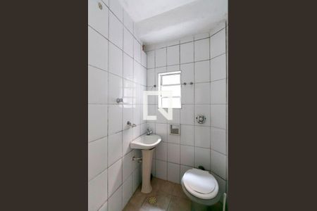 Banheiro de casa para alugar com 1 quarto, 23m² em Vila Jacuí, São Paulo