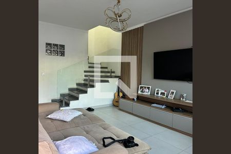 Sala de casa para alugar com 2 quartos, 89m² em Jardim Maria Luiza, São Paulo