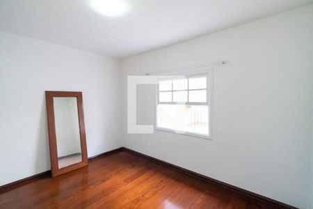 Quarto 2 de casa para alugar com 2 quartos, 105m² em Planalto Paulista, São Paulo