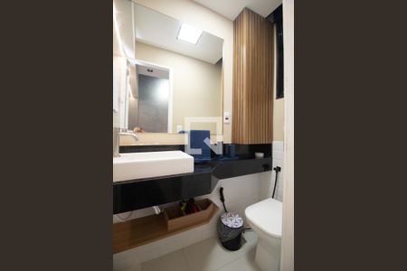 Banheiro social de apartamento para alugar com 1 quarto, 60m² em Copacabana, Rio de Janeiro