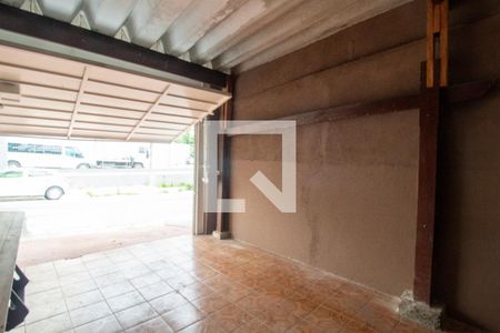 Garagem de casa para alugar com 3 quartos, 160m² em Ferreira, São Paulo