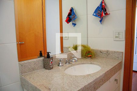 Apartamento à venda com 94m², 2 quartos e 2 vagas Apartamento à venda com 94m², 2 quartos e 2 vagasBanheiro