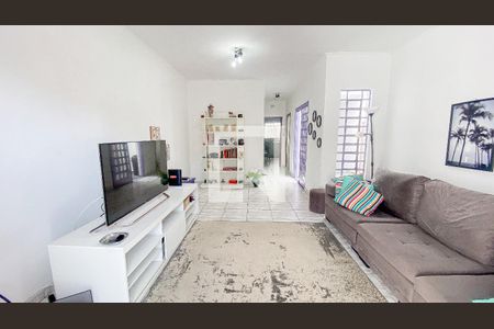 Sala de casa à venda com 3 quartos, 246m² em Vila Eldízia, Santo André