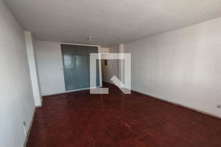 Sala - Dormitório de kitnet/studio para alugar com 1 quarto, 40m² em Centro, Ribeirão Preto