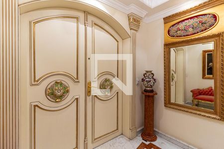 Apartamento para alugar com 317m², 4 quartos e 5 vagas Apartamento para alugar com 317m², 4 quartos e 5 vagasEntrada