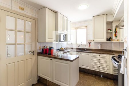 Apartamento para alugar com 317m², 4 quartos e 5 vagas Apartamento para alugar com 317m², 4 quartos e 5 vagasCozinha