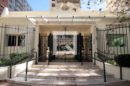 Apartamento para alugar com 317m², 4 quartos e 5 vagas Apartamento para alugar com 317m², 4 quartos e 5 vagasFachada