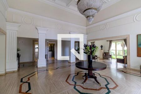 Apartamento para alugar com 317m², 4 quartos e 5 vagas Apartamento para alugar com 317m², 4 quartos e 5 vagasHall de Entrada