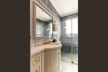 Apartamento para alugar com 317m², 4 quartos e 5 vagas Apartamento para alugar com 317m², 4 quartos e 5 vagasSuíte 1 - Banheiro