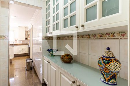 Apartamento para alugar com 317m², 4 quartos e 5 vagas Apartamento para alugar com 317m², 4 quartos e 5 vagasCozinha