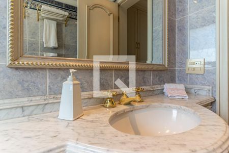 Apartamento para alugar com 317m², 4 quartos e 5 vagas Apartamento para alugar com 317m², 4 quartos e 5 vagasSuíte 3 - Banheiro - Pia