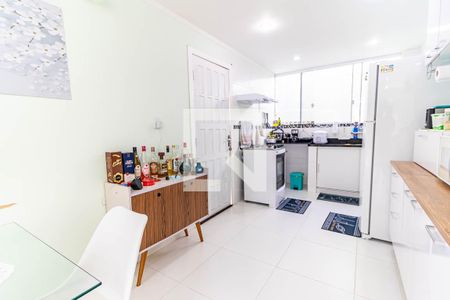 Casa à venda com 150m², 3 quartos e 1 vaga Casa à venda com 150m², 3 quartos e 1 vagaCozinha